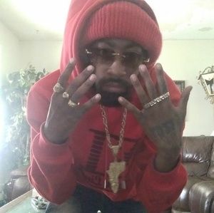 Meet your Posher, Devonte